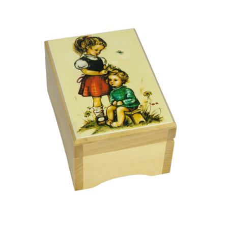 Nr.101-01-108 Mädchen und Knabe auf Bänkli